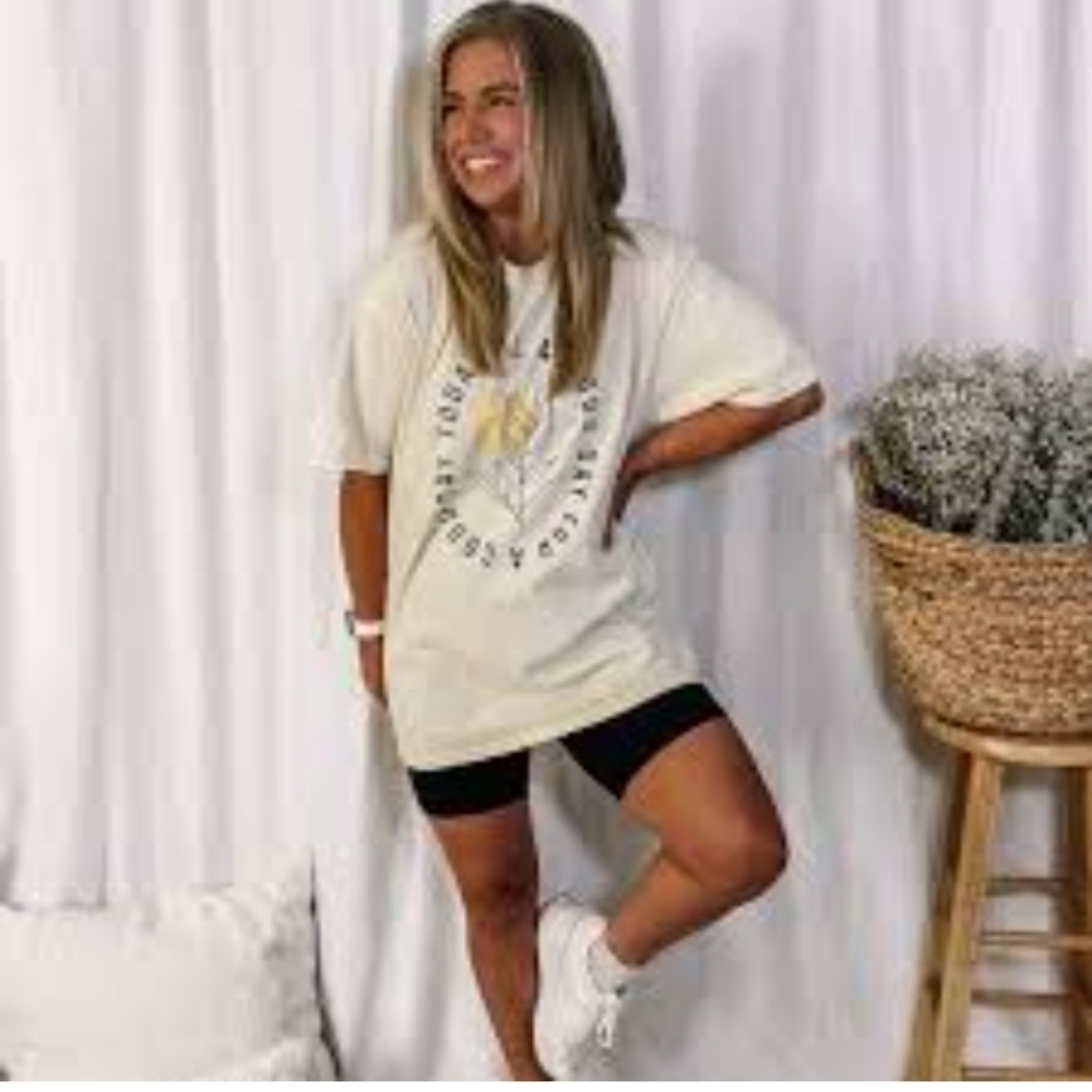 👕 2/$20 Thread&Supplt Tee NWT